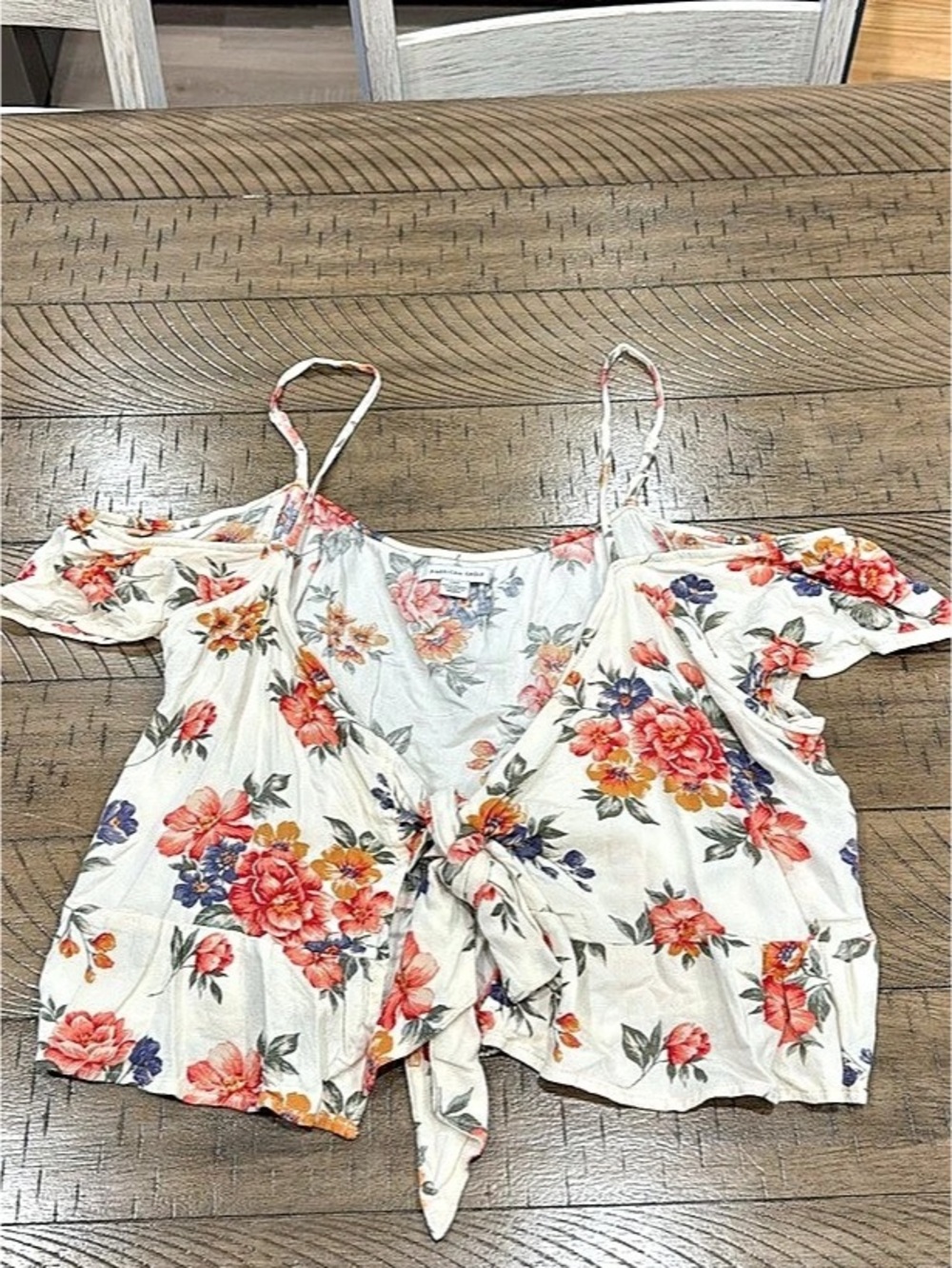 American Eagle tie front top